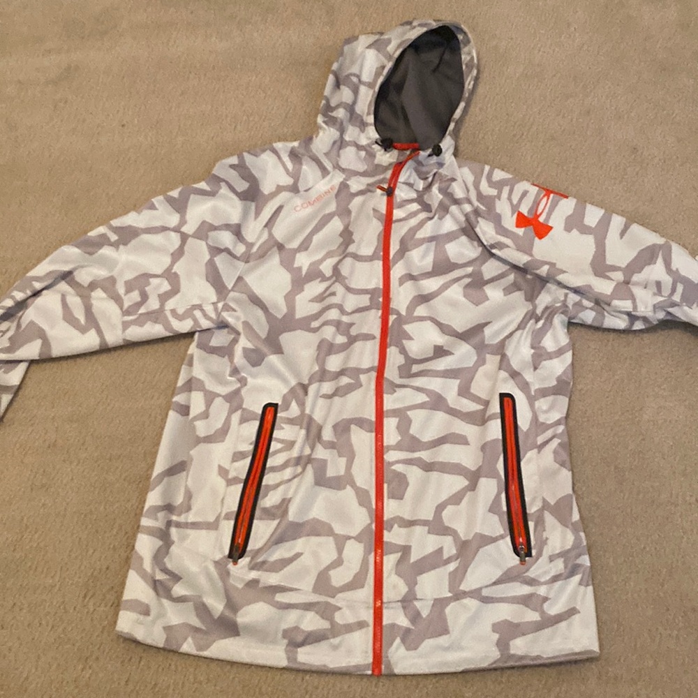 Light weight jacket. Used. Like new.